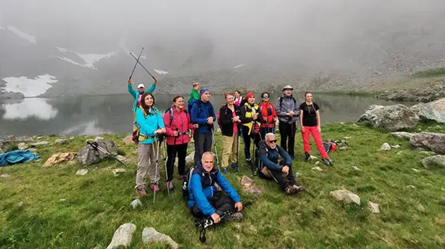 Egeli doğaseverlerin Karadeniz rotası; 3 bin rakımda buz banyosu