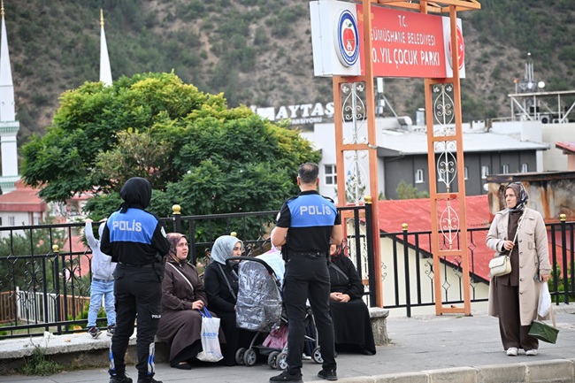 Gümüşhane'de Okul Çevrelerinde Güvenlik Önlemleri Artırıldı